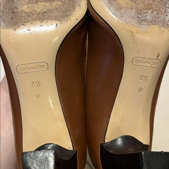 Coach Madyline Made in Italy- brown leather shoes- great condition - size 6,5 - Picture 7 of 16